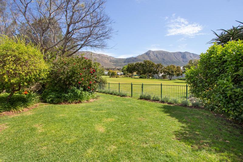 4 Bedroom Property for Sale in Steenberg Estate Western Cape